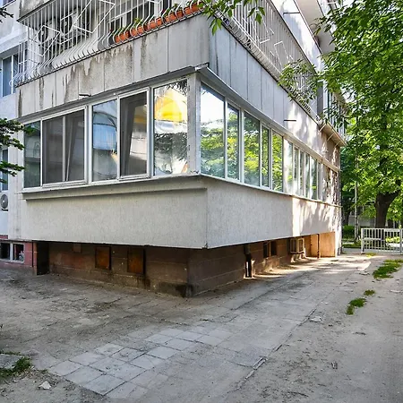 Tiny 'n Cozy 1br Flat With Parking Close To Center 아파트 *