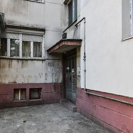 아파트 Tiny 'n Cozy 1br Flat With Parking Close To Center *
